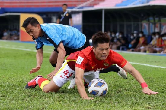 本轮意甲联赛那不勒斯客场0-1负于尤文，近七年来首次遭遇三连败。